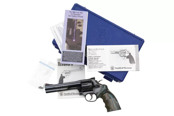 Smith & Wesson, 586-3 Target Champion - Image 4